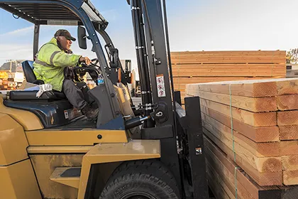 Our forklift driver loads a bundle of 4x6 Doug Fir framing lumber for delivery to San Francisco